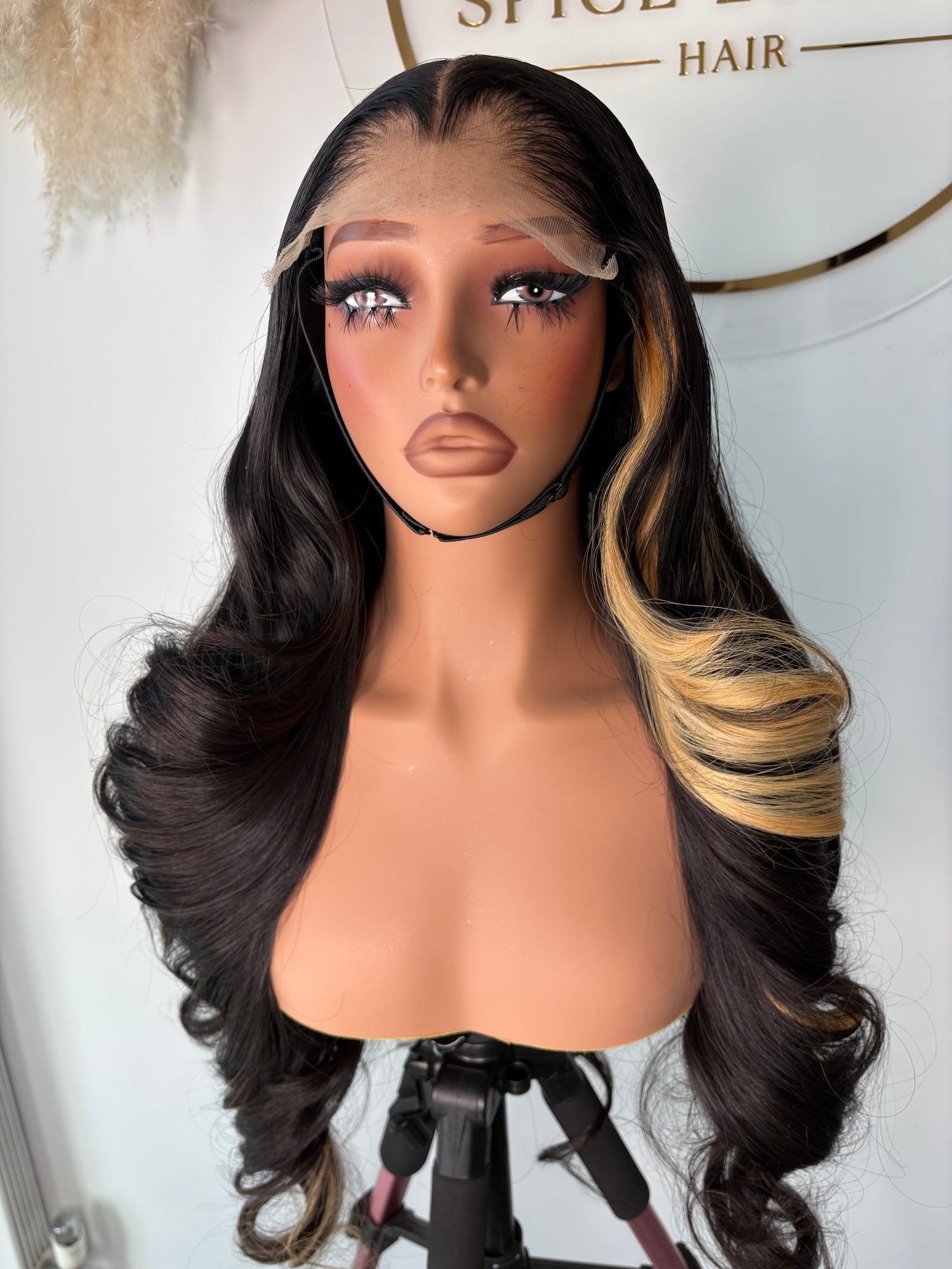 NYLA BLONDE