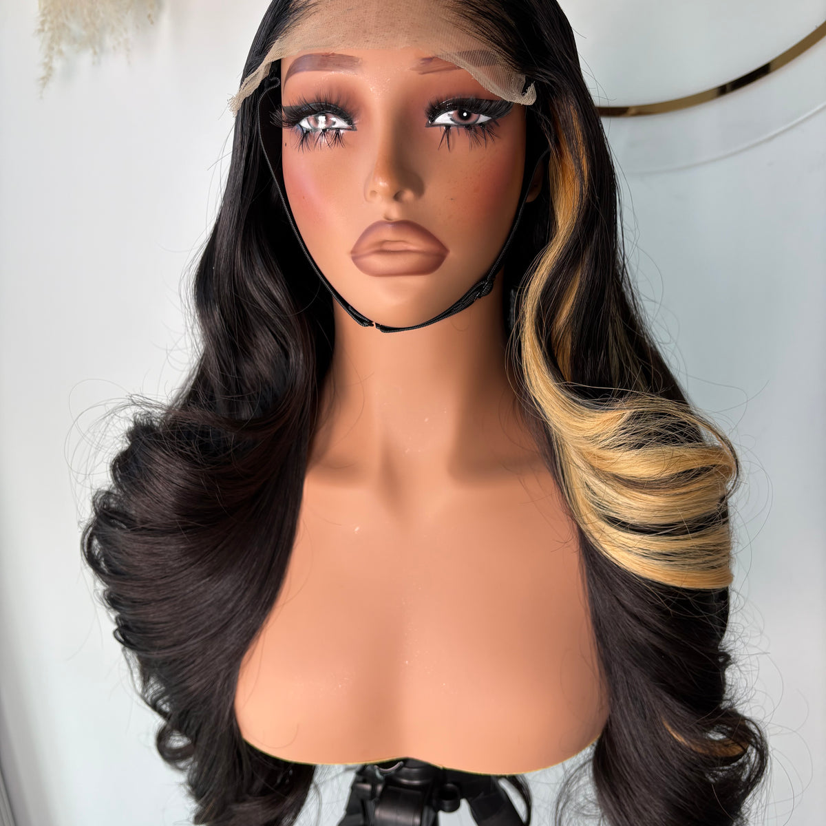 NYLA BLONDE
