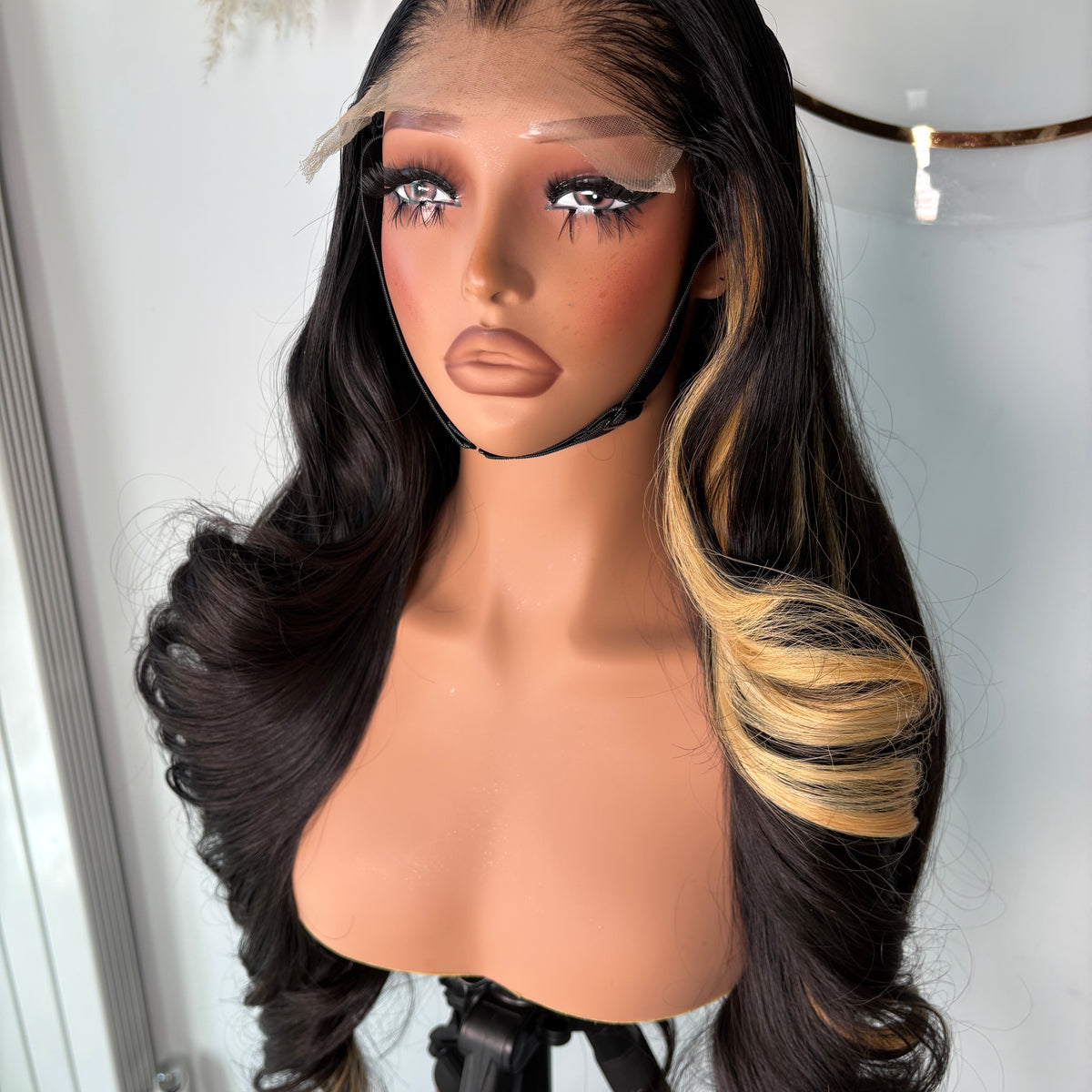 NYLA BLONDE