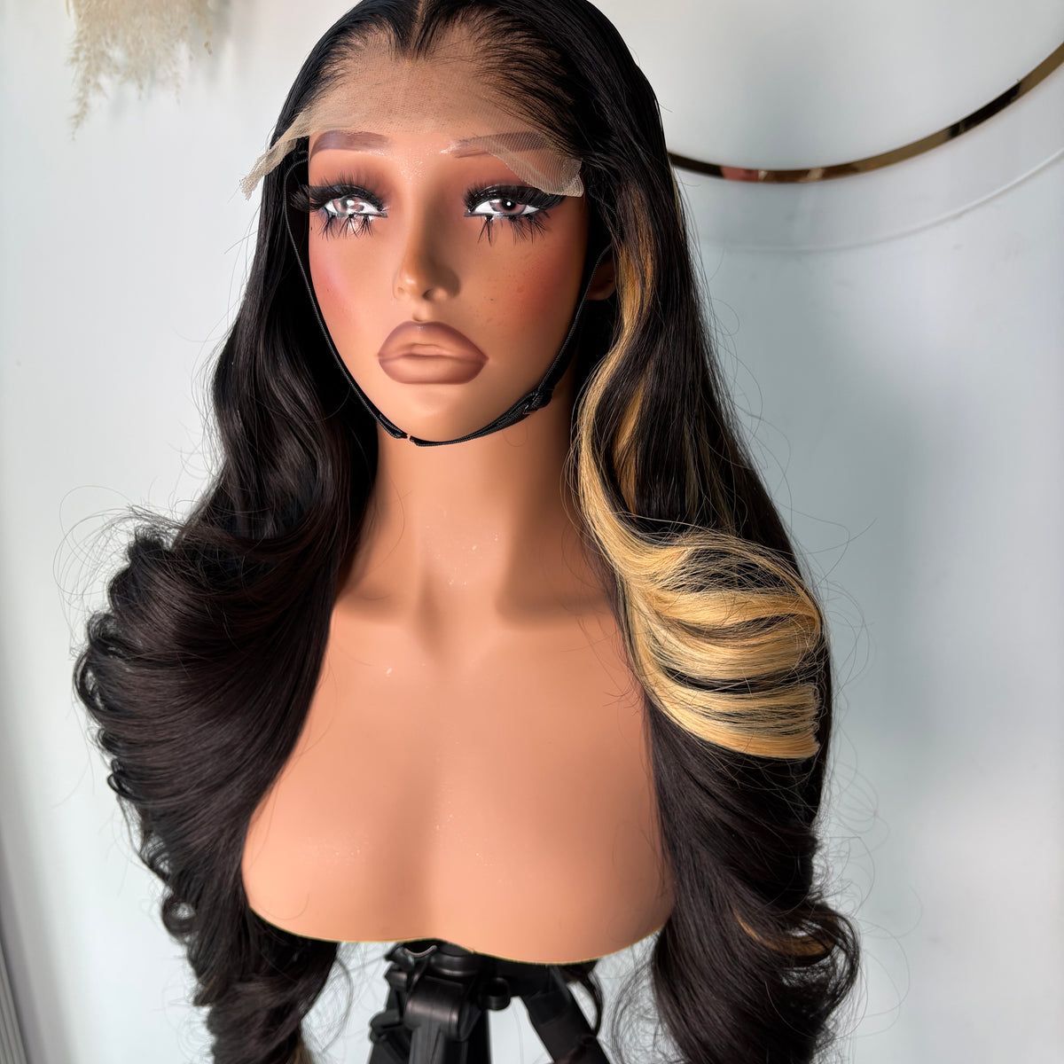 NYLA BLONDE
