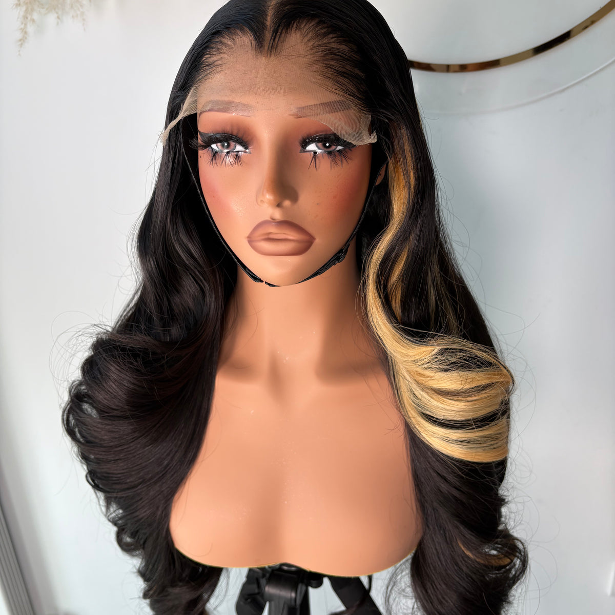 NYLA BLONDE